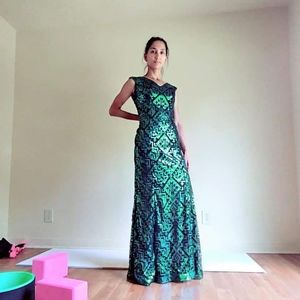 NWT Tadashi Shoji embellished gown